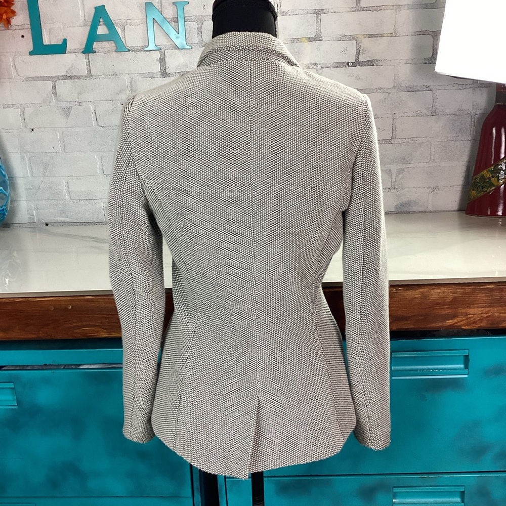 H&M Black and White Tweed Slim Fit Blazer Single Breast Women’s Fitted Blazer, 8 - Picture 6 of 10